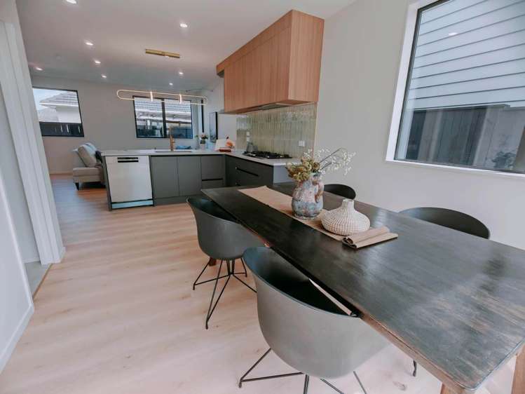 2/75 Ash Street_3