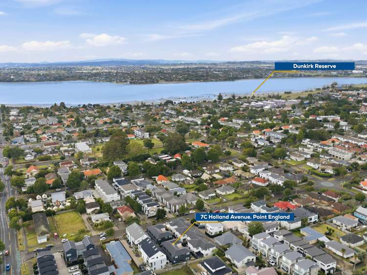 7C Holland Avenue Pt England_14