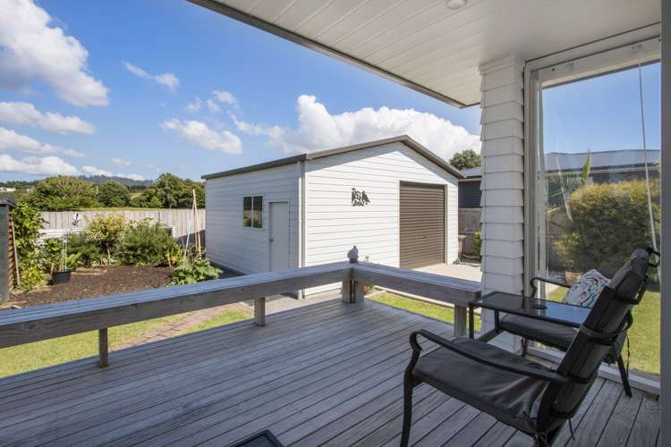 6 Sandleigh Drive Athenree_11