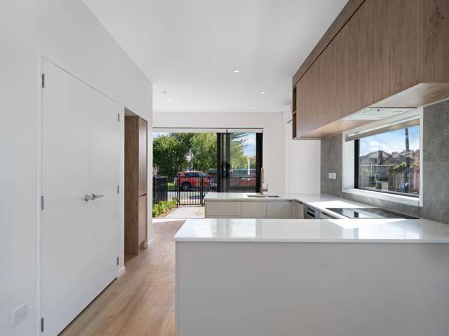 2/4 Millen Ave 10694_2
