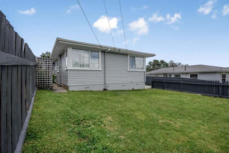 63 Mark Avenue Paparangi_21