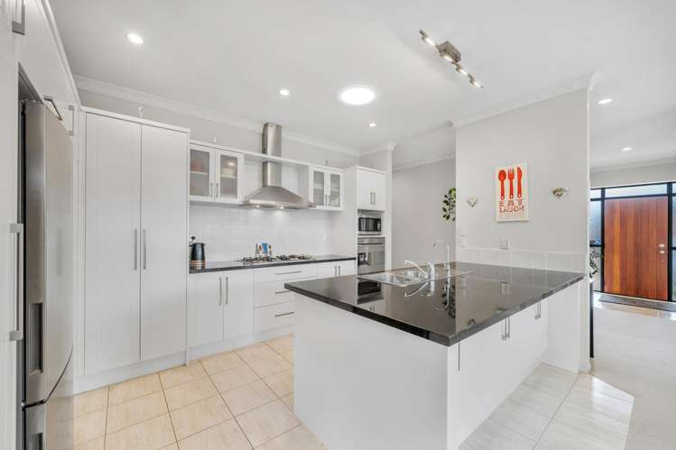 16 Leafield Crescent Henderson_15