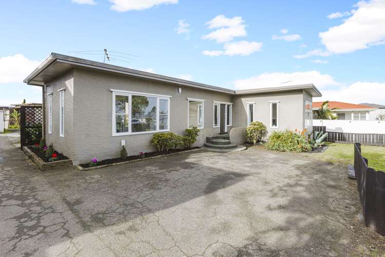 1/40 Churchill Avenue Manurewa_16