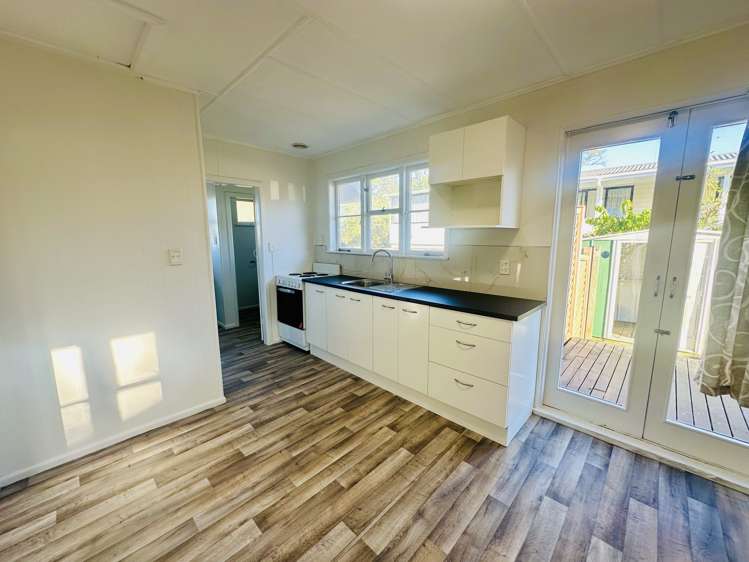 25 Morrie Laing Ave Mount Roskill_2