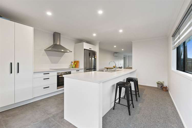 8 Probert Crescent Chartwell_5