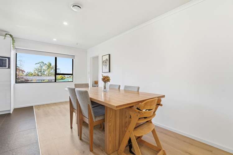 65 Roberts Avenue_5