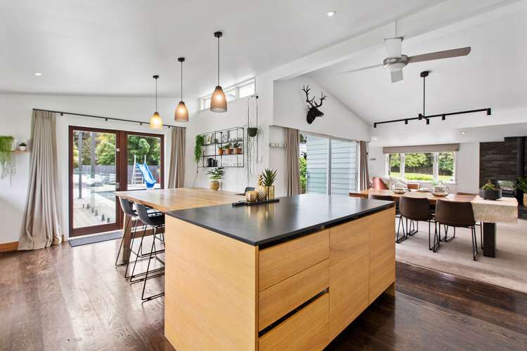 166 Godley Road Titirangi_12