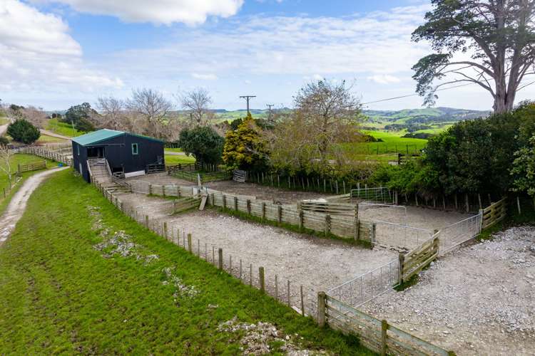 1526 Ararua Road Otamatea Surrounds_25