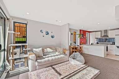 4/42 View Road_2