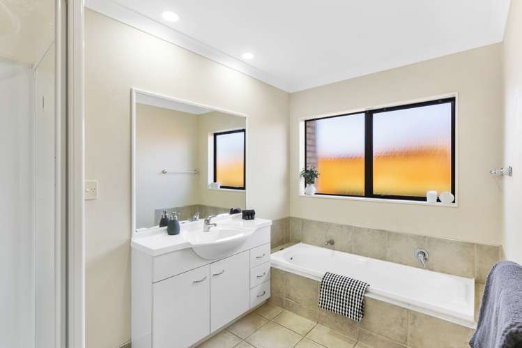 4 Raphoe Road Flat Bush_13