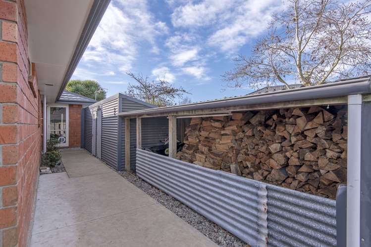 71 North Terrace Darfield_19