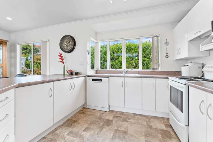 31b Pacific Parade Army Bay_13