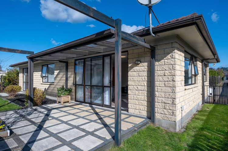 35b Holland Street Glenholme_18