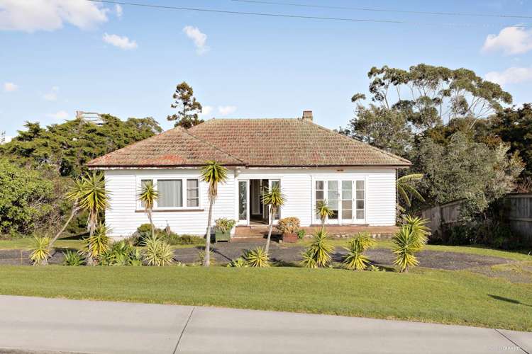 6 River Road Red Beach_17