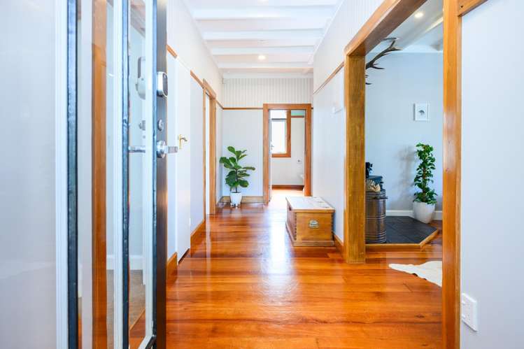 10 Kingswood Street Takaro_11