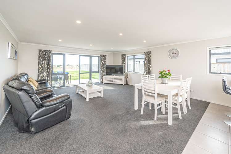 41 Magnolia Crescent Tawhero_6