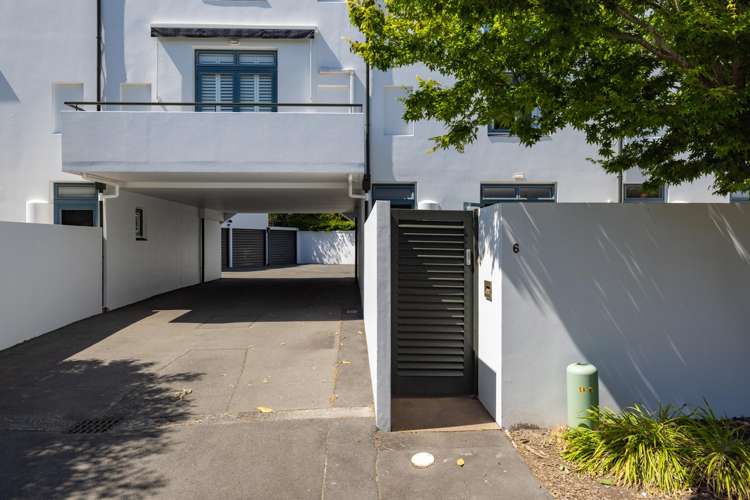 6/18 Rastrick Street Merivale_16