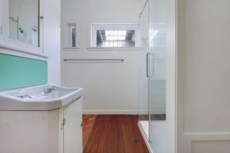 45 Rock Isle Road Torbay_19