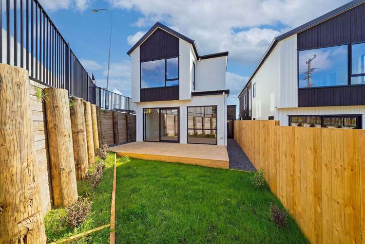 19 & 25 Wira Lane Silverdale_22