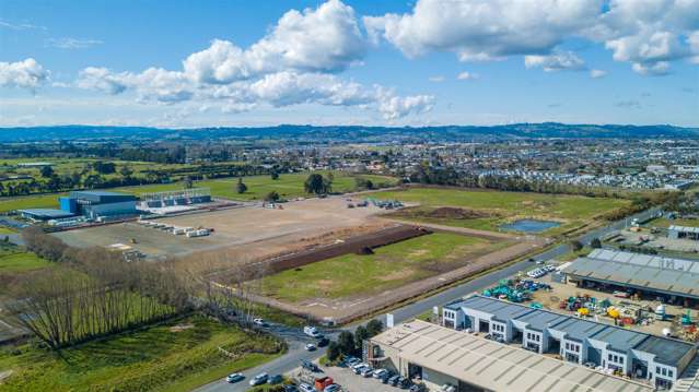 CBRE | 5,000sqm Flexible Yard Options