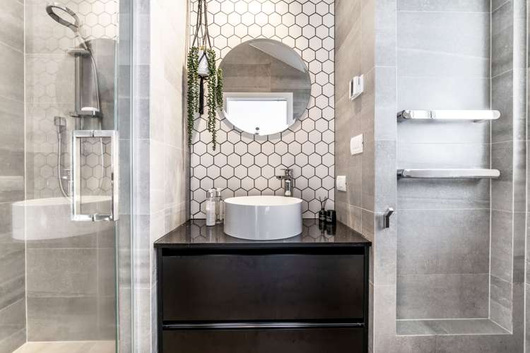 2/11 Hart Road Hauraki_17