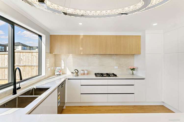 32 Cooladawson Drive Flat Bush_5