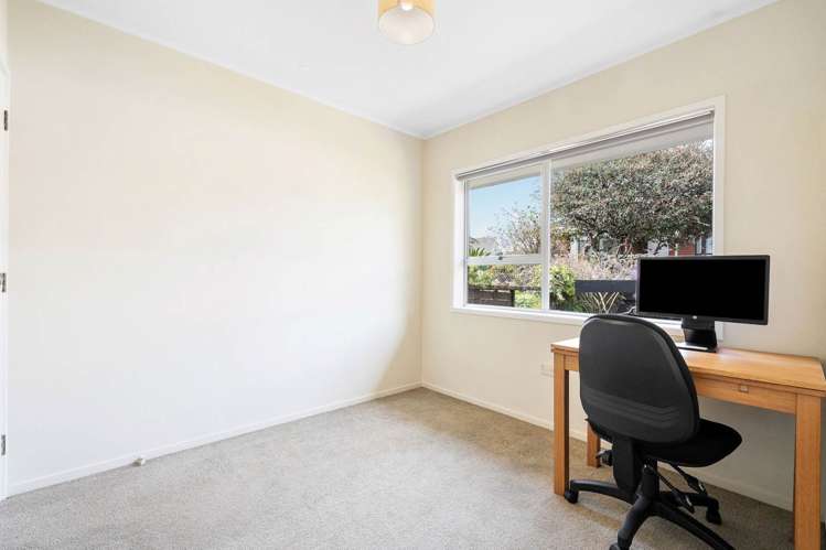 1/36 Halberg Street Glenfield_11