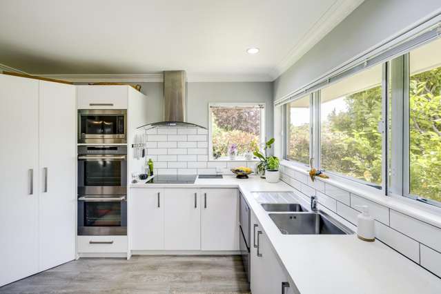 2 Fern Grove Taradale_1