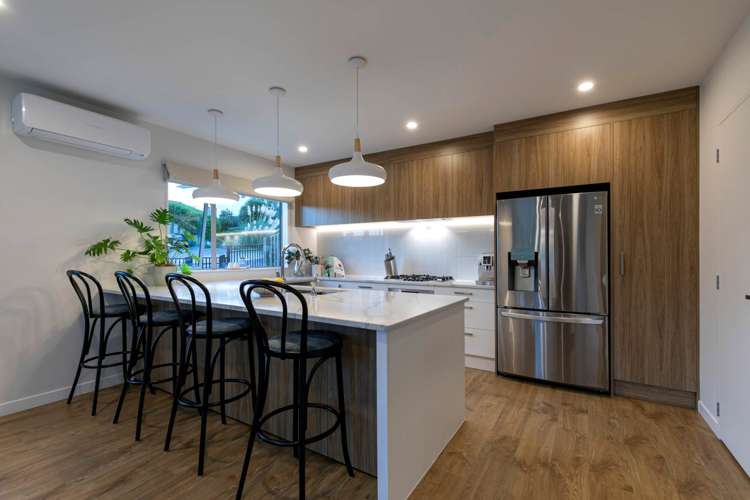 161 Bonair Crescent Silverdale_8