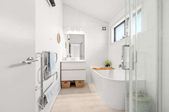 1 Colenso Place ōtaki Beach_3