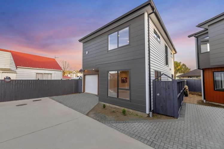 2/57 Sunderlands Road_3