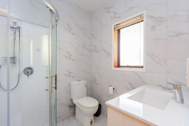 555b East Coast Road Browns Bay_10