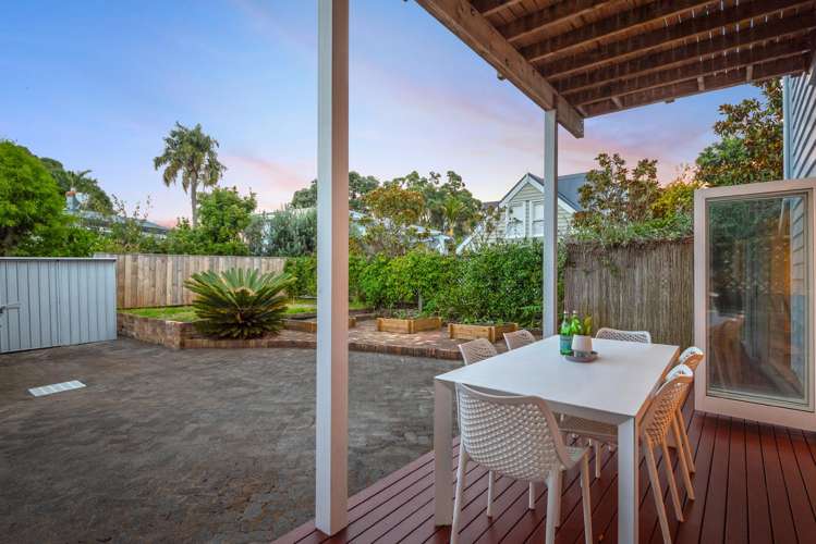 12 Domain Street Devonport_26