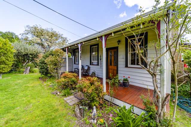 31 Lyall Street Tikokino_1