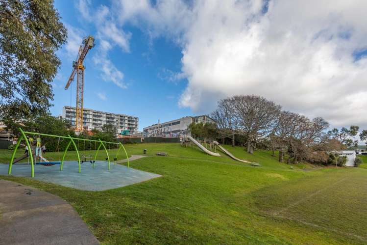 10 Central Road 1703_15