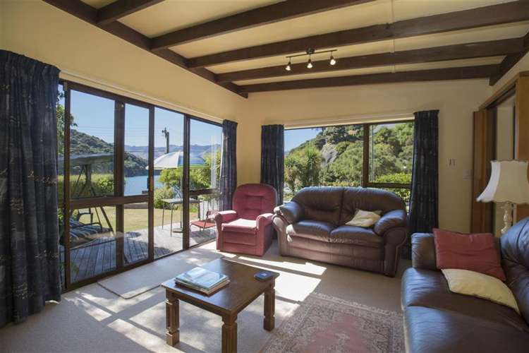 71 Tikao Bay Road Wainui_9