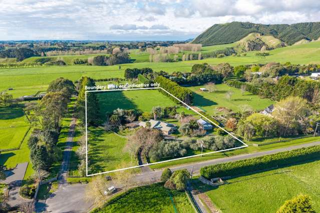 COUNTRY MAGIC - CLOSE TO TOWN!