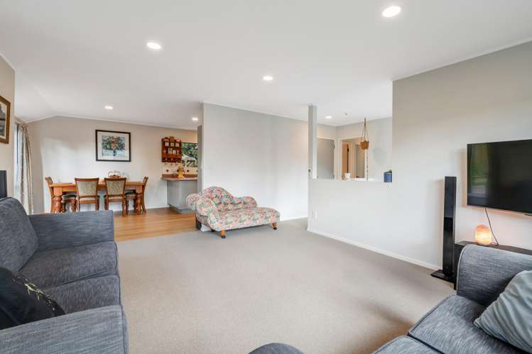 23 Jelas Road Red Beach_9