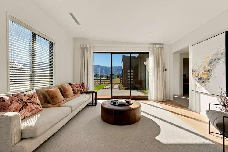 178 Burdon Loop Lake Hawea_14