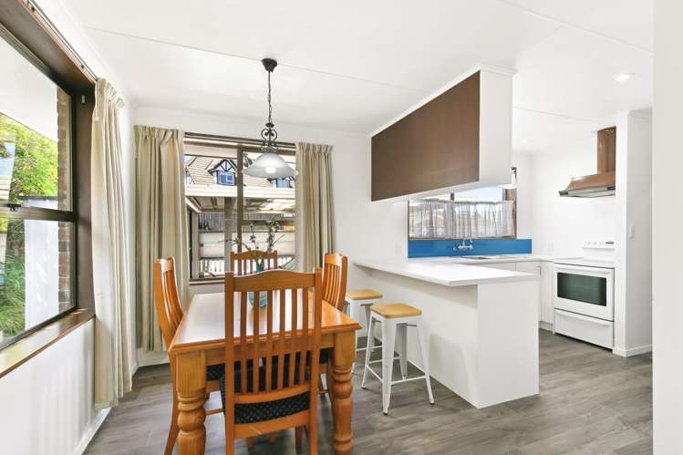 57 Percy Dyett Drive Karori_2