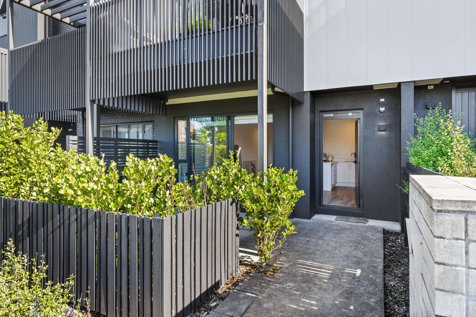 2/71 Hobsonville Point Road Hobsonville_0