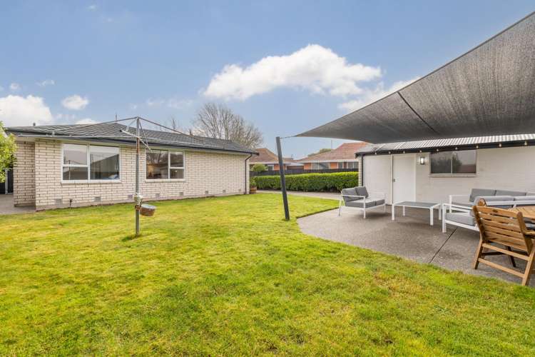 10 Karnak Crescent Russley_13