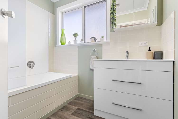 25 Surrey Street Solway_11