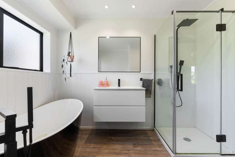 1162 East Coast Road Whakatiwai_14