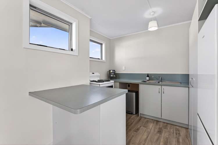 313 Westminster Avenue Tamatea_6