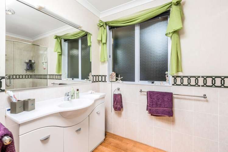 222 Welcome Bay Road Welcome Bay_13