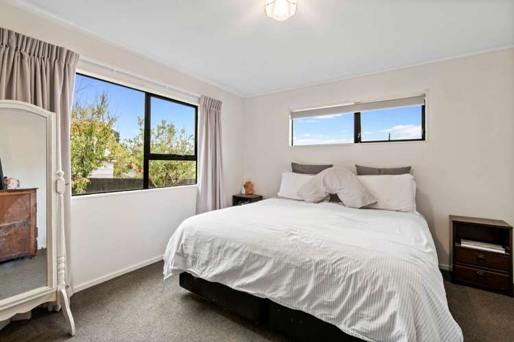 18 Thorburn Avenue Red Beach_13