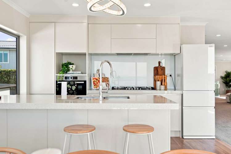 1053b Whangaparaoa Road Tindalls Beach_12