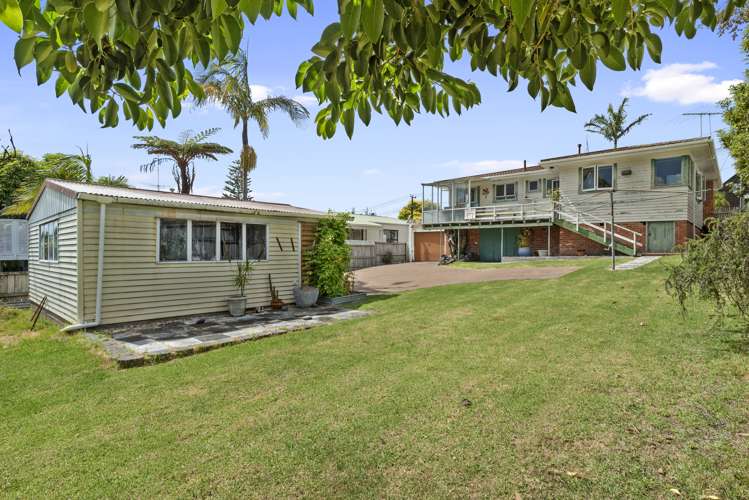 74 Gladstone Road Northcote_13