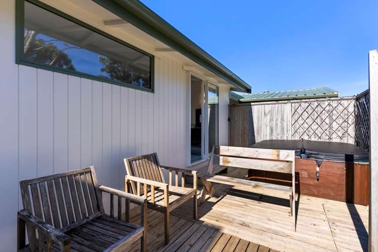84 Thurleigh Grove Karori_22